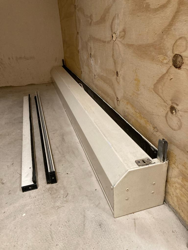 Somfy Elektrische Rolluiken met afstandbediening, Ophalen, Gebruikt, 100 tot 150 cm, 200 cm of meer
