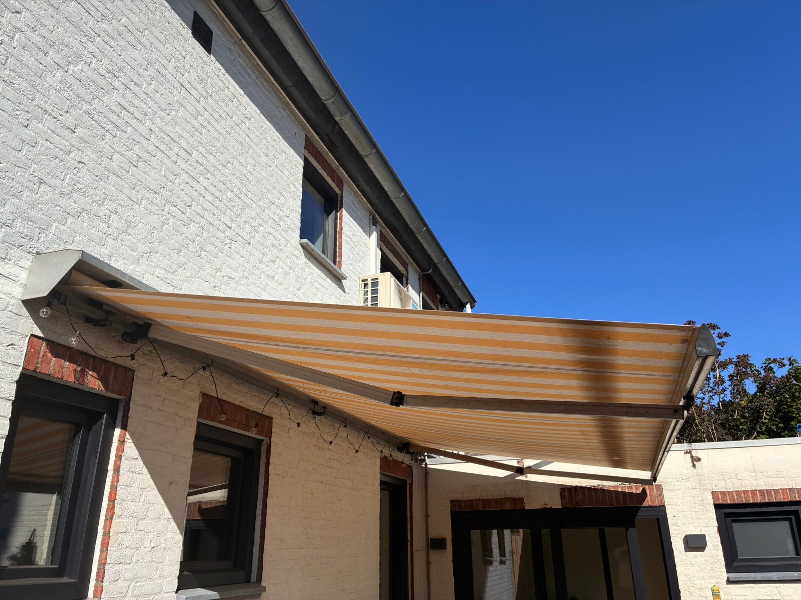Elektrisch zonnescherm (5x2.5 meter), Ophalen, Elektrisch, Zo goed als nieuw, 150 tot 300 cm