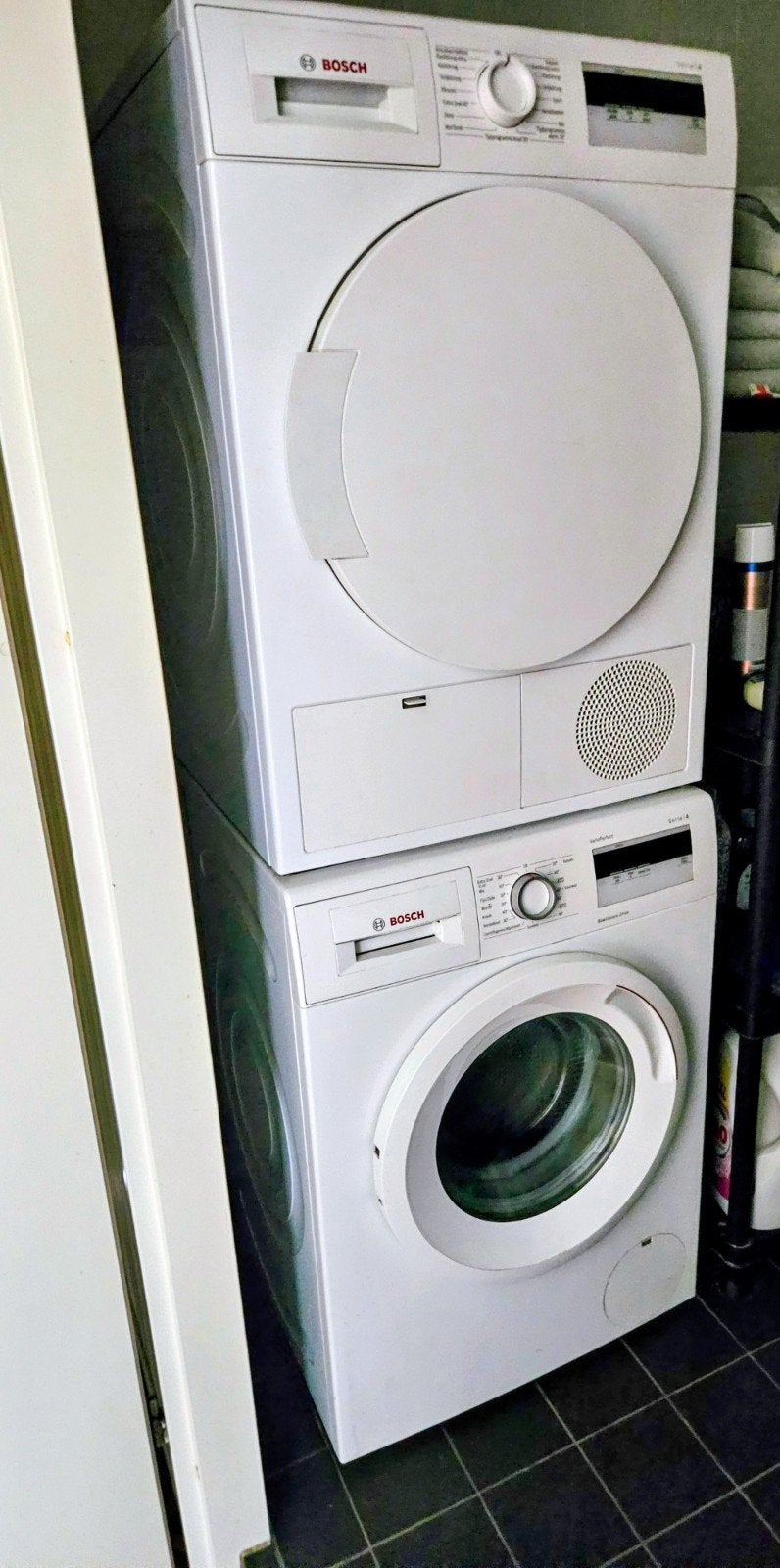 TOPSET Bosch Serie 4 Wasmachine (6kg) & Warmtepompdroger Set, Ophalen, Minder dan 85 cm, Energieklasse A of zuiniger, Zo goed als nieuw