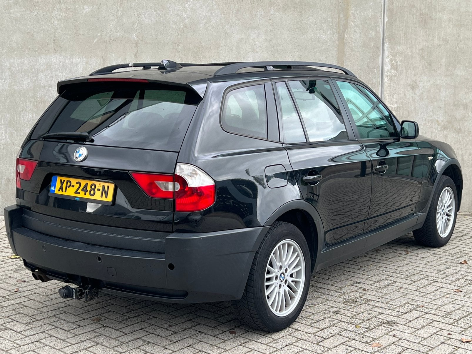 BomVolle Zwarte BMW X3 3.0i SUV 4X4 Automaat/PanoramaDak/APK, Automaat, 2000 kg, Zwart, Bedrijf