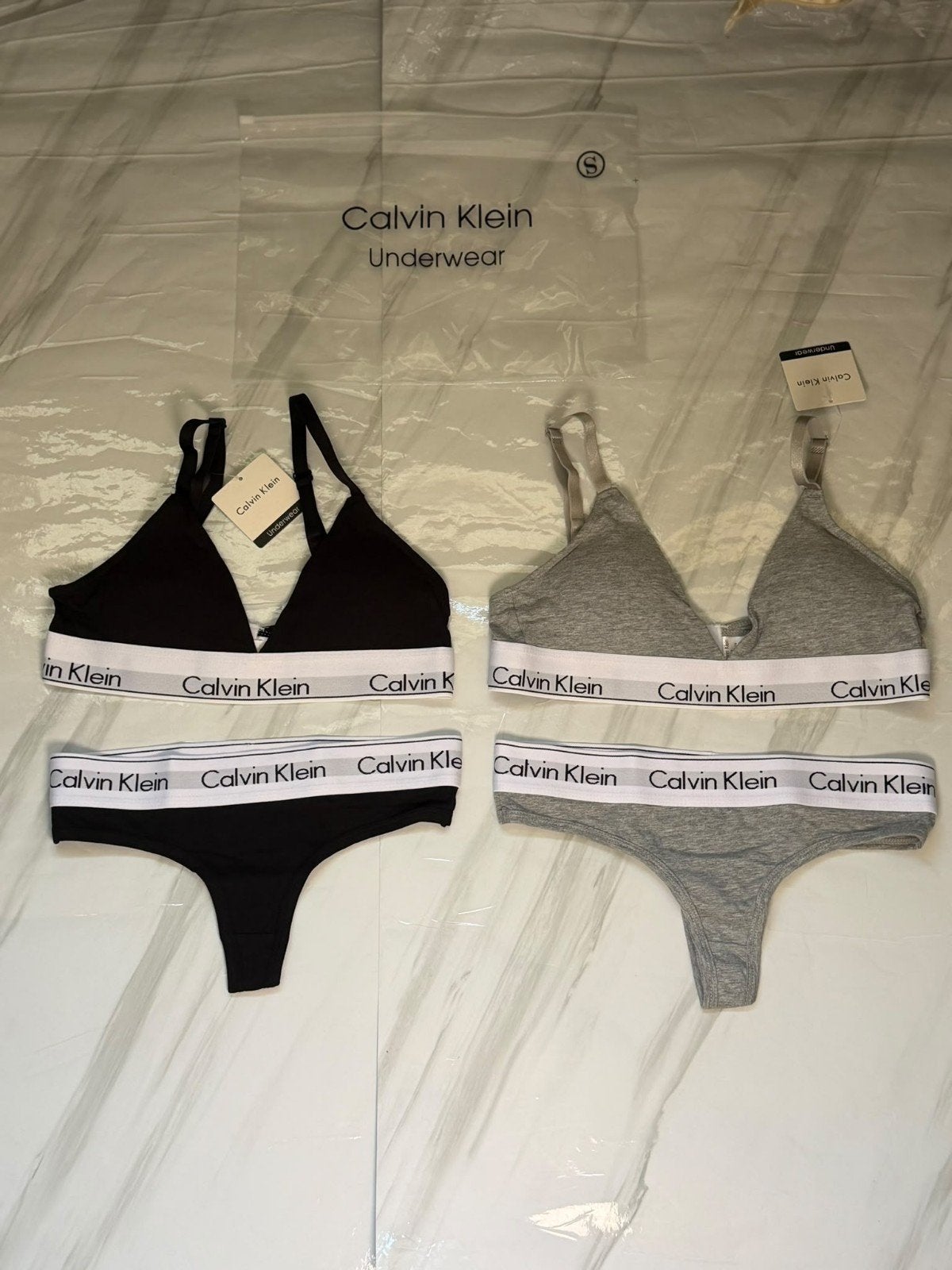 Calvin Klein Ondergoed Setje - BH en String, Kleding | Dames, Calvin Klein, Ophalen of Verzenden, Zwart, Setje