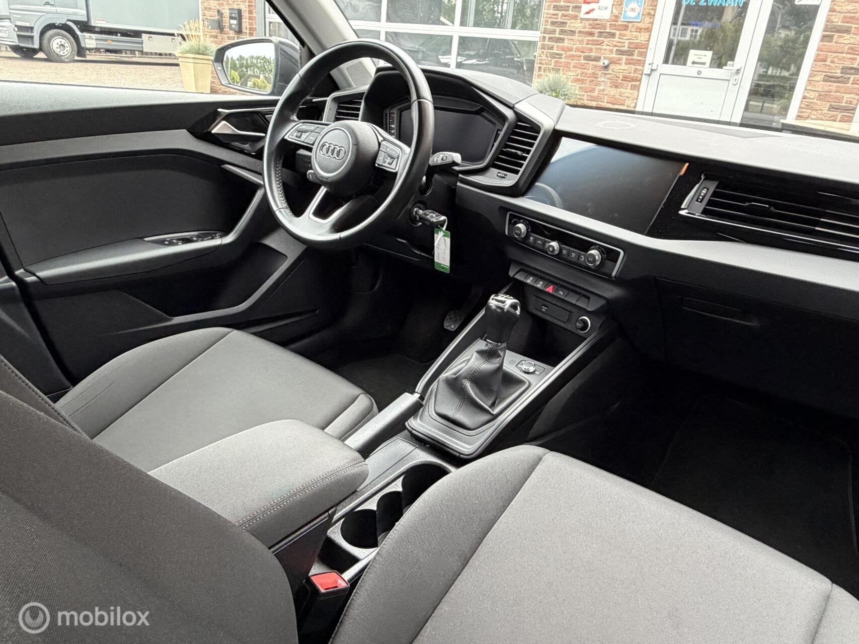 Audi A1 Sportback 25 TFSI Pro Line|Virtueel Cockpit|Parkeers, Auto's, Voorwielaandrijving, Euro 6, 95 pk, Bedrijf