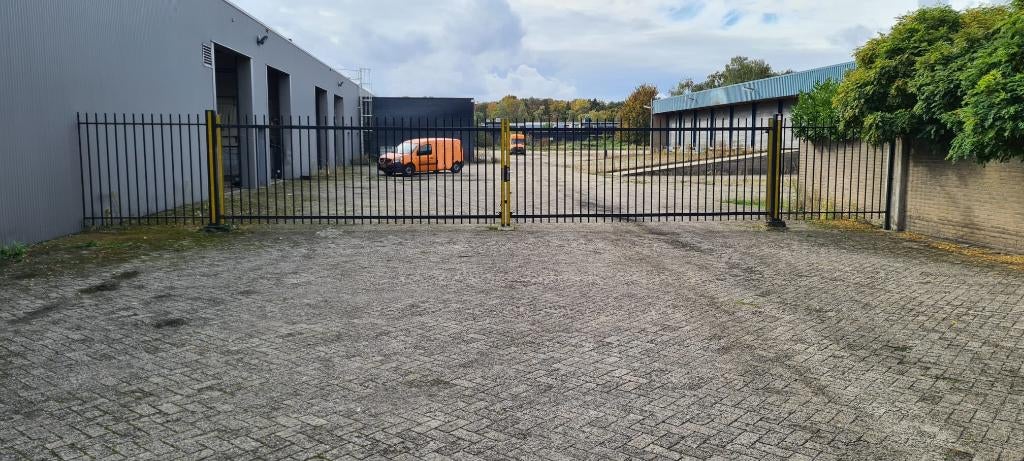 Spijlen hekwerk met dubbele poort (1015 cm doorrijbreedte), Ophalen, Met poort, Gebruikt, Spijlenhekwerk