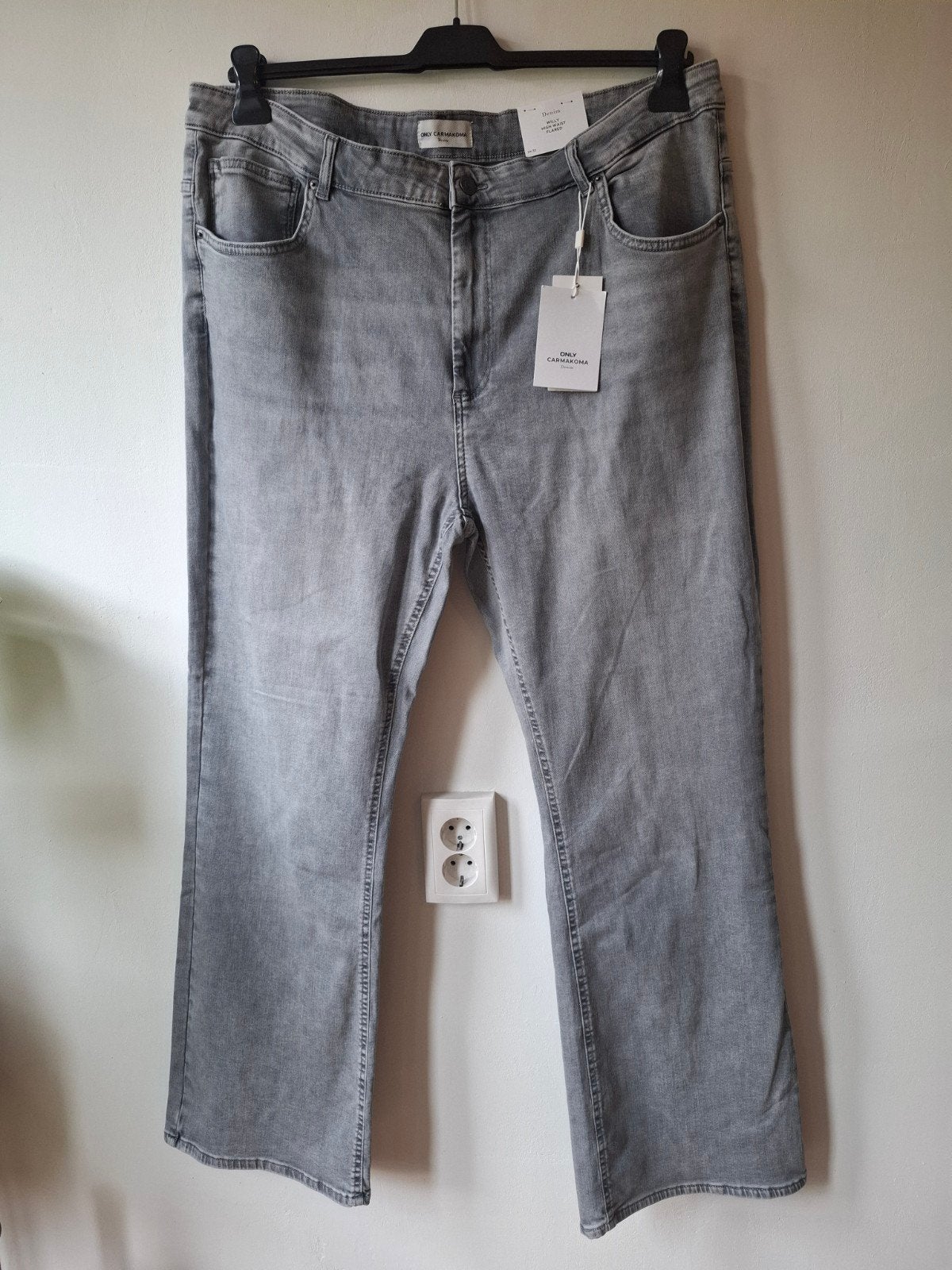 Nieuwe Only Carmakoma CARWILLY maat: 54/32, Nieuw, Ophalen of Verzenden, Grijs, Broek of Spijkerbroek