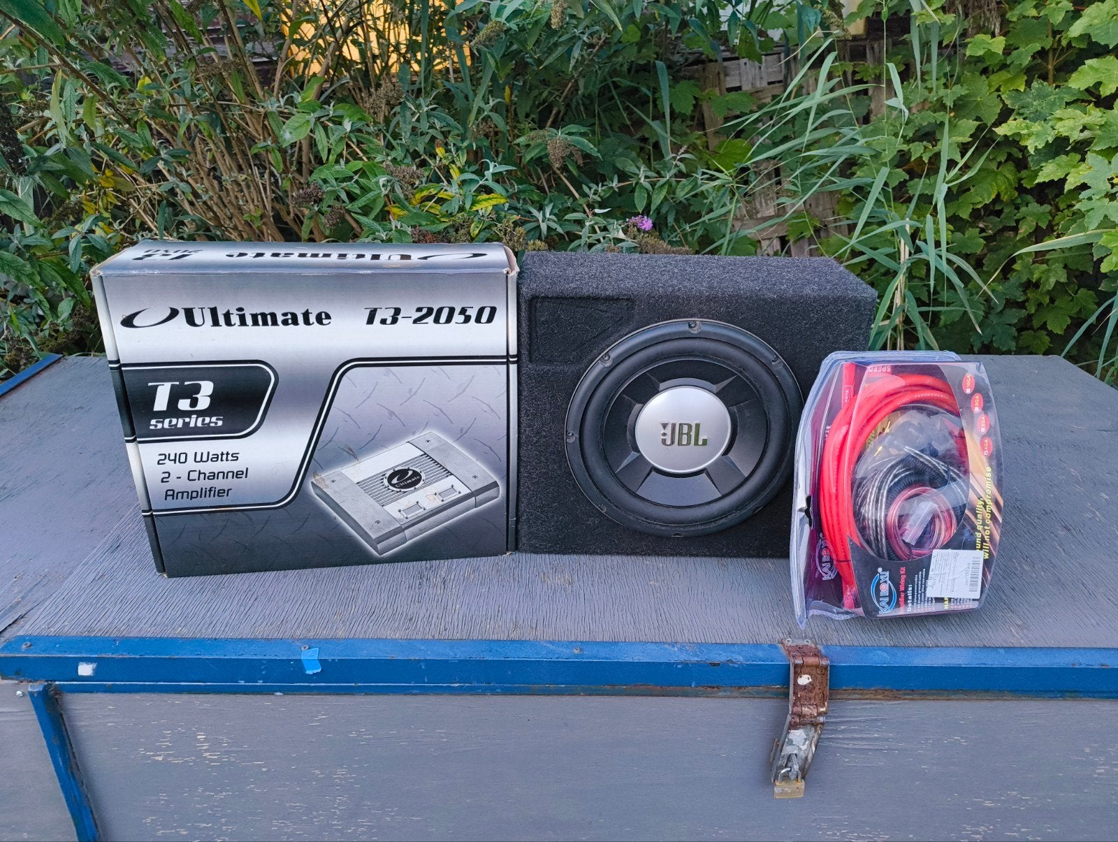 JBL 10" Subwoofer 250 rms & Ultimate Versterker Set, Auto diversen, Ophalen, Gebruikt