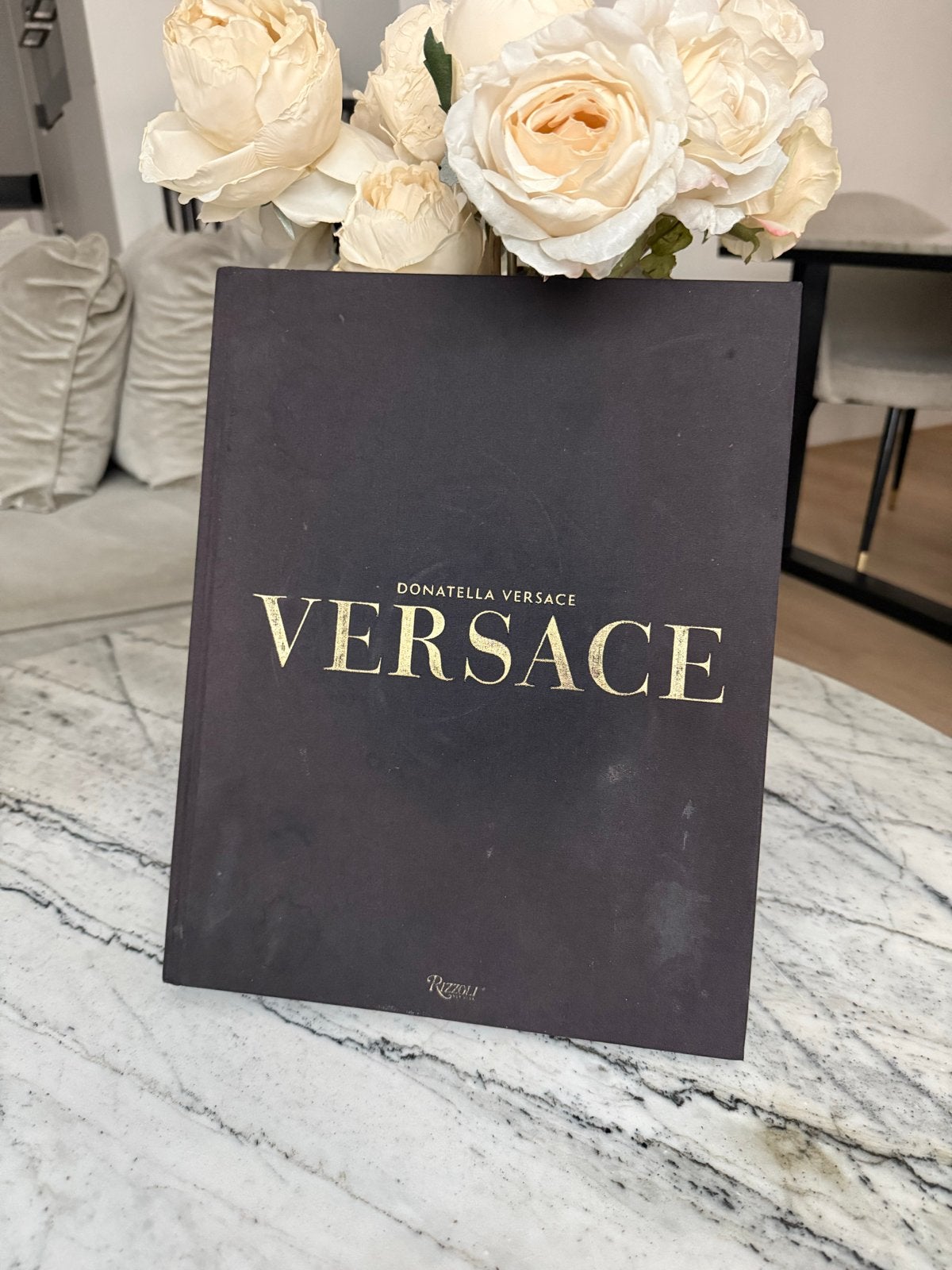 Prachtig Versace boek met lichte gebruiksporen, Ophalen of Verzenden, Zo goed als nieuw, Mode algemeen