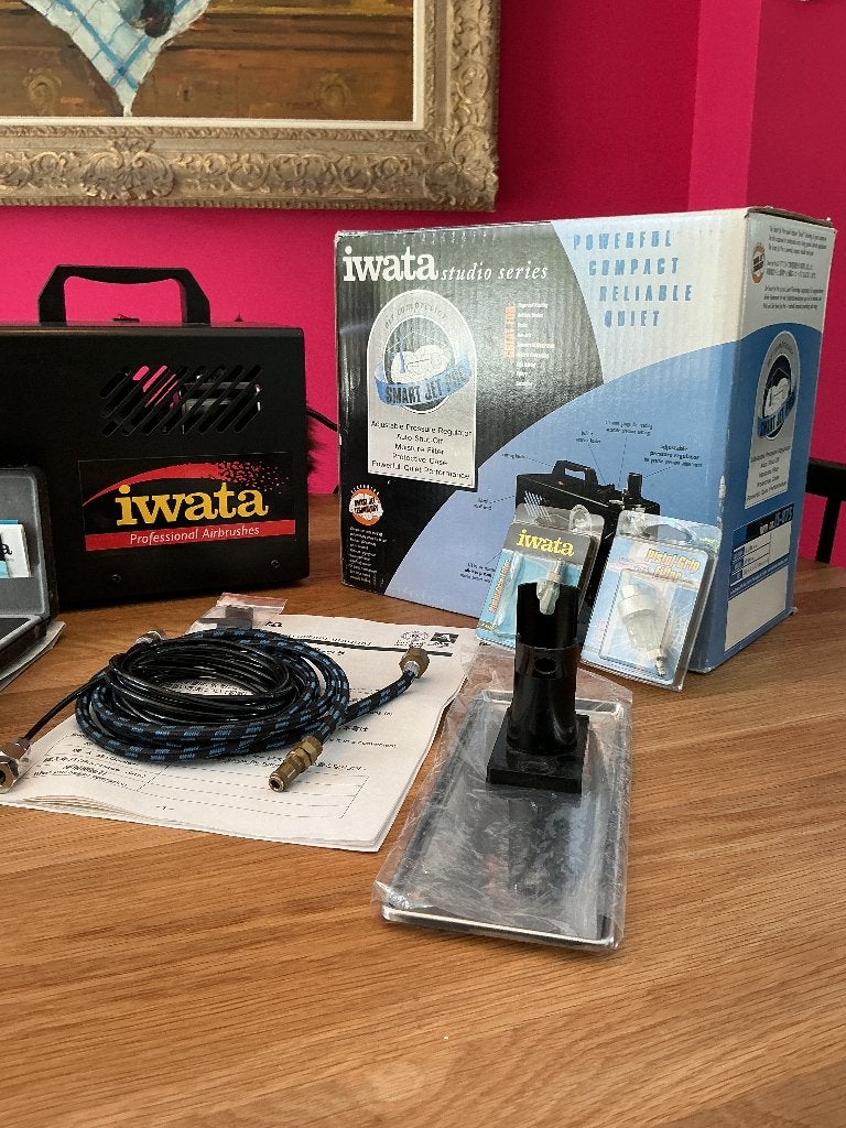 Iwata Smart Jet Pro IS-875, Ophalen, Zo goed als nieuw, Groter dan 1:32