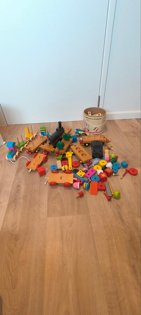 Grote partij houten en plastic speelgoedvoertuigen, Ophalen of Verzenden, Gebruikt