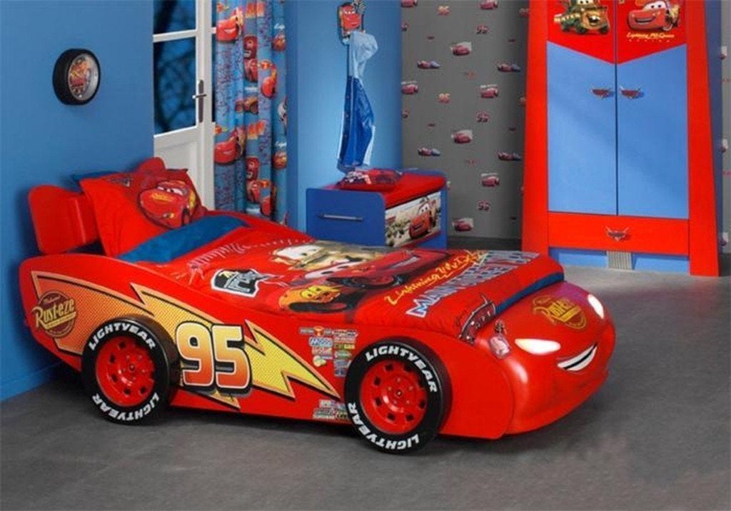 Gezocht bliksem mcqueen cars autobed, Ophalen, 90 cm, Eenpersoons, Zo goed als nieuw