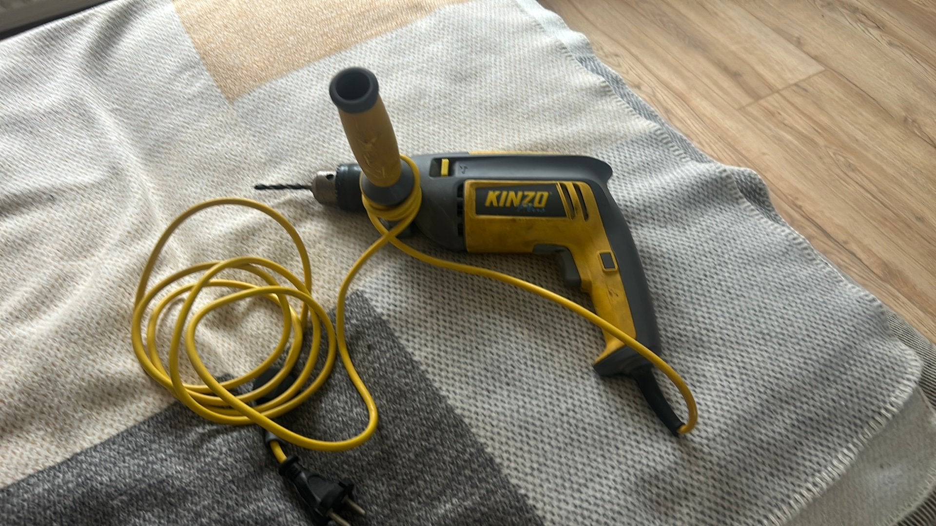Kinzo Klopboormachine 550W - Krachtig en Betrouwbaar, Klopboormechanisme, Ophalen, Boormachine, Gebruikt