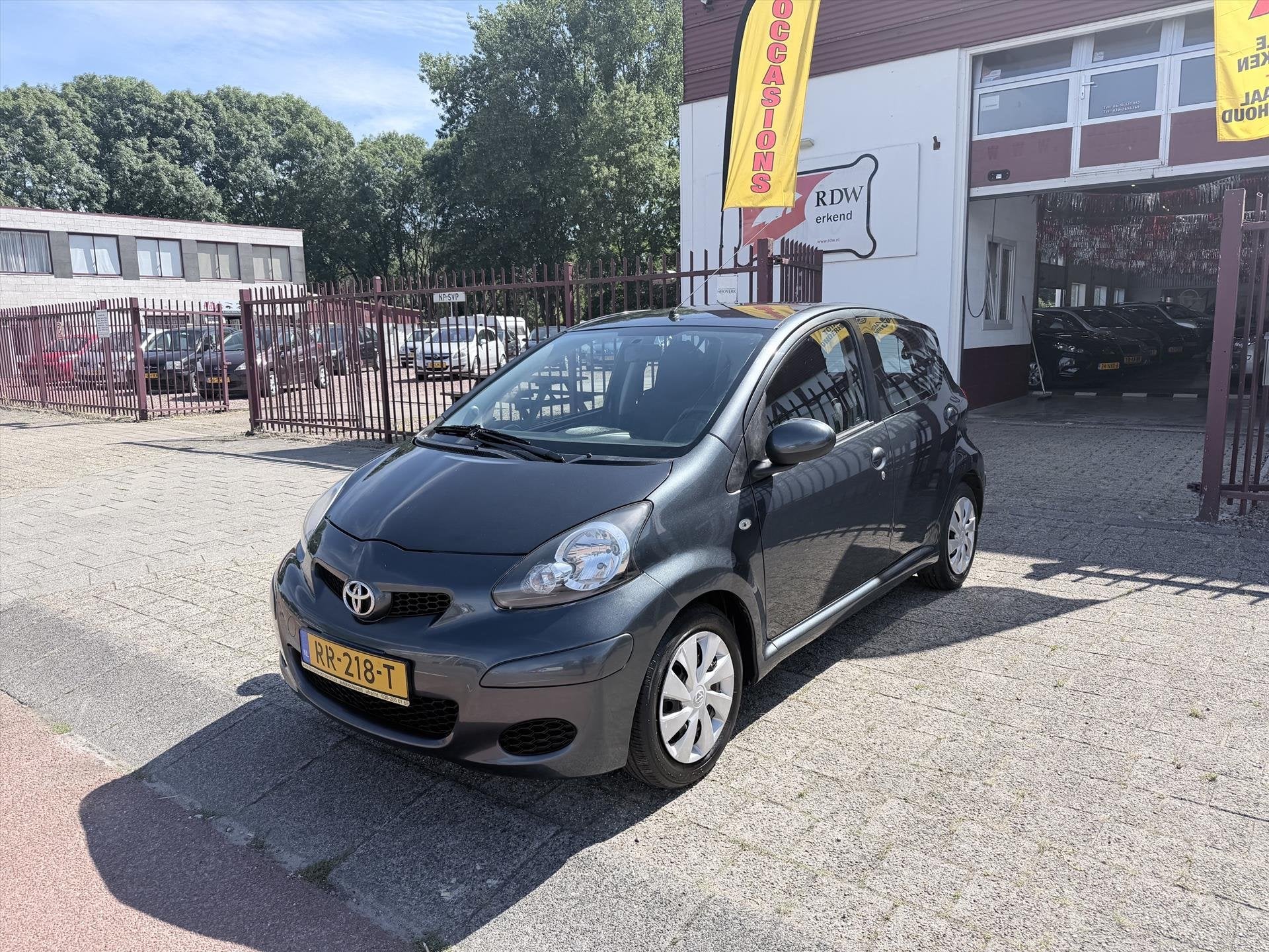 Toyota Aygo 1.0 12V VVT-I 5DRS Access, Voorwielaandrijving, Euro 5, Gebruikt, 4 stoelen