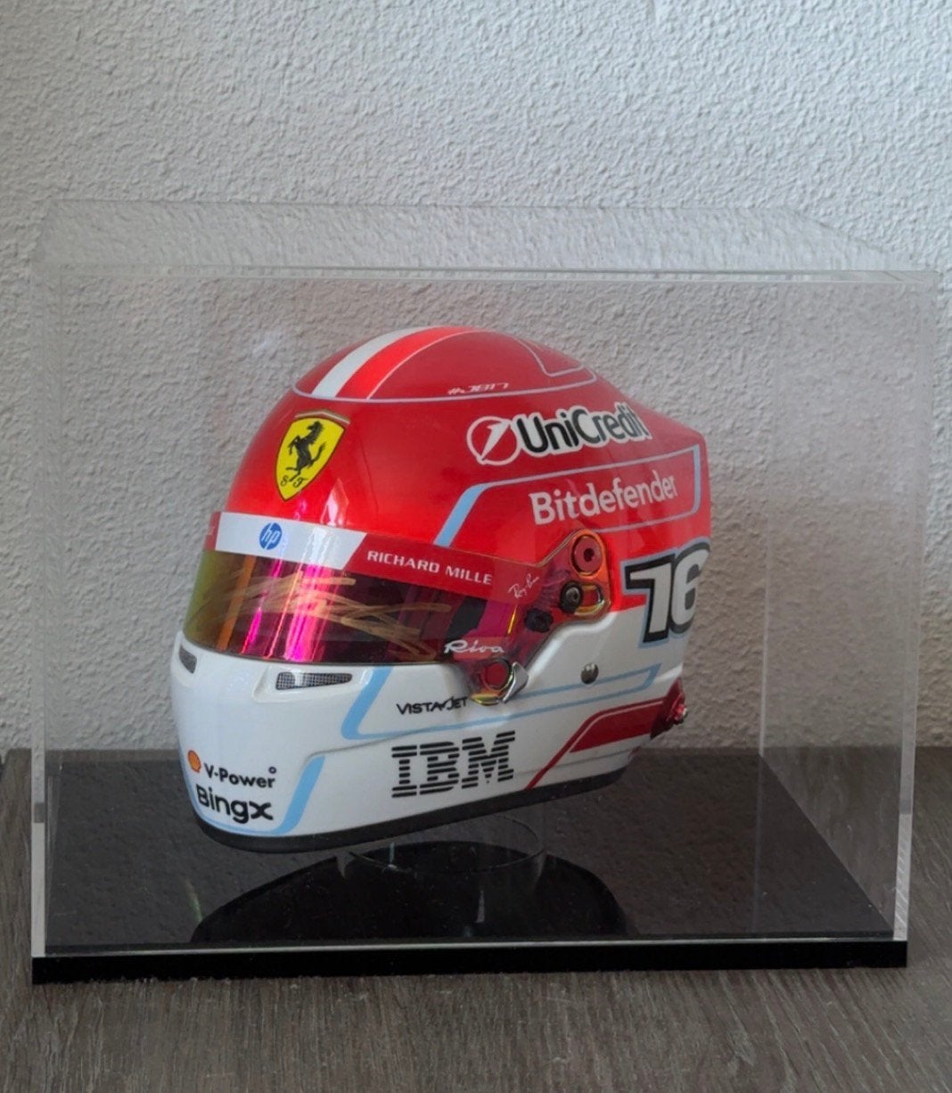 Charles Leclerc 2026 gesigneerde 1:2 helm incl vitrine, Verzenden, Nieuw, Formule 1