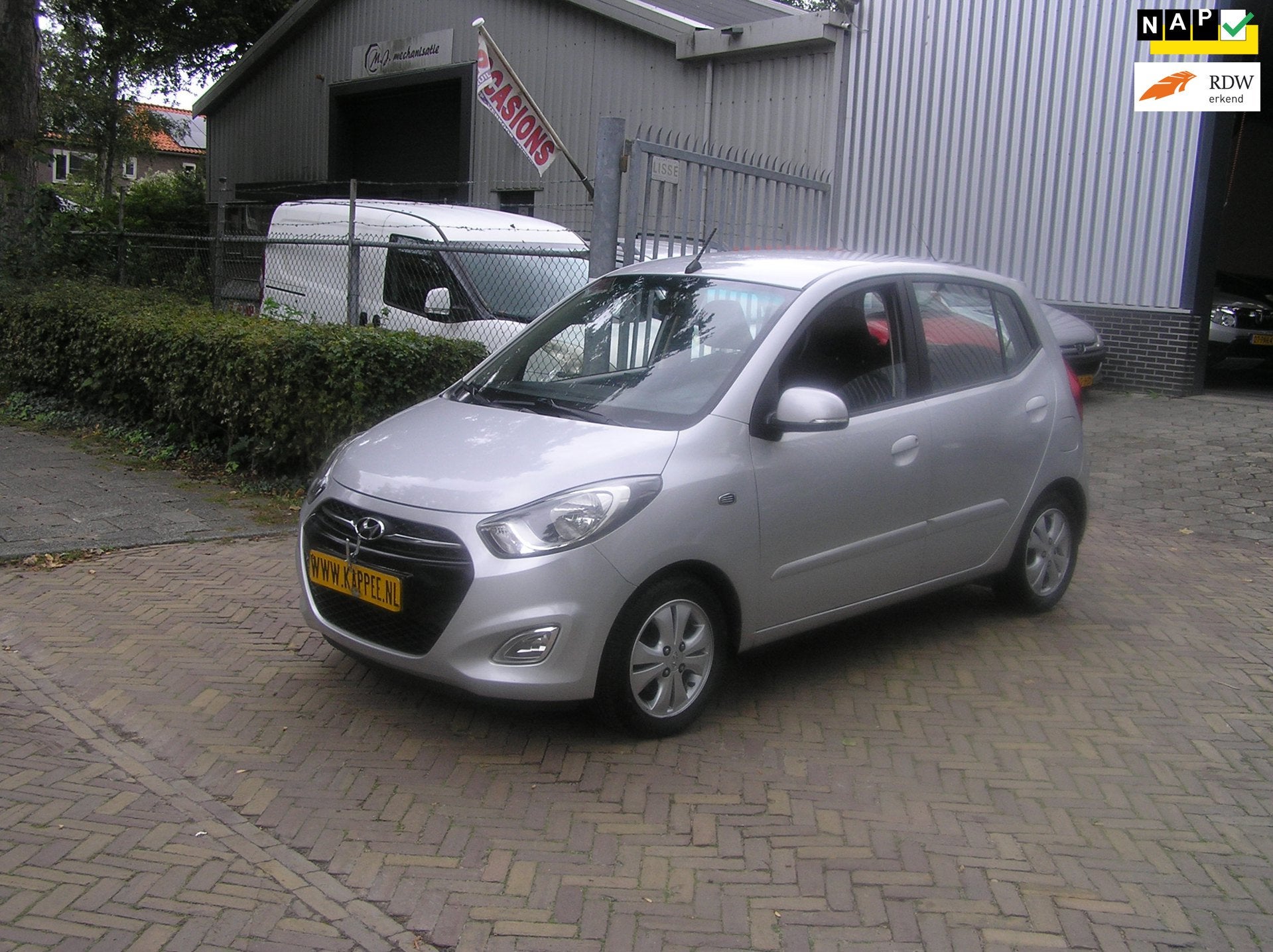 Hyundai I10 1.2 i-Catcher 170d km nap 1e eigenaar airco nieu, Voorwielaandrijving, Euro 5, Gebruikt, 31 €/maand