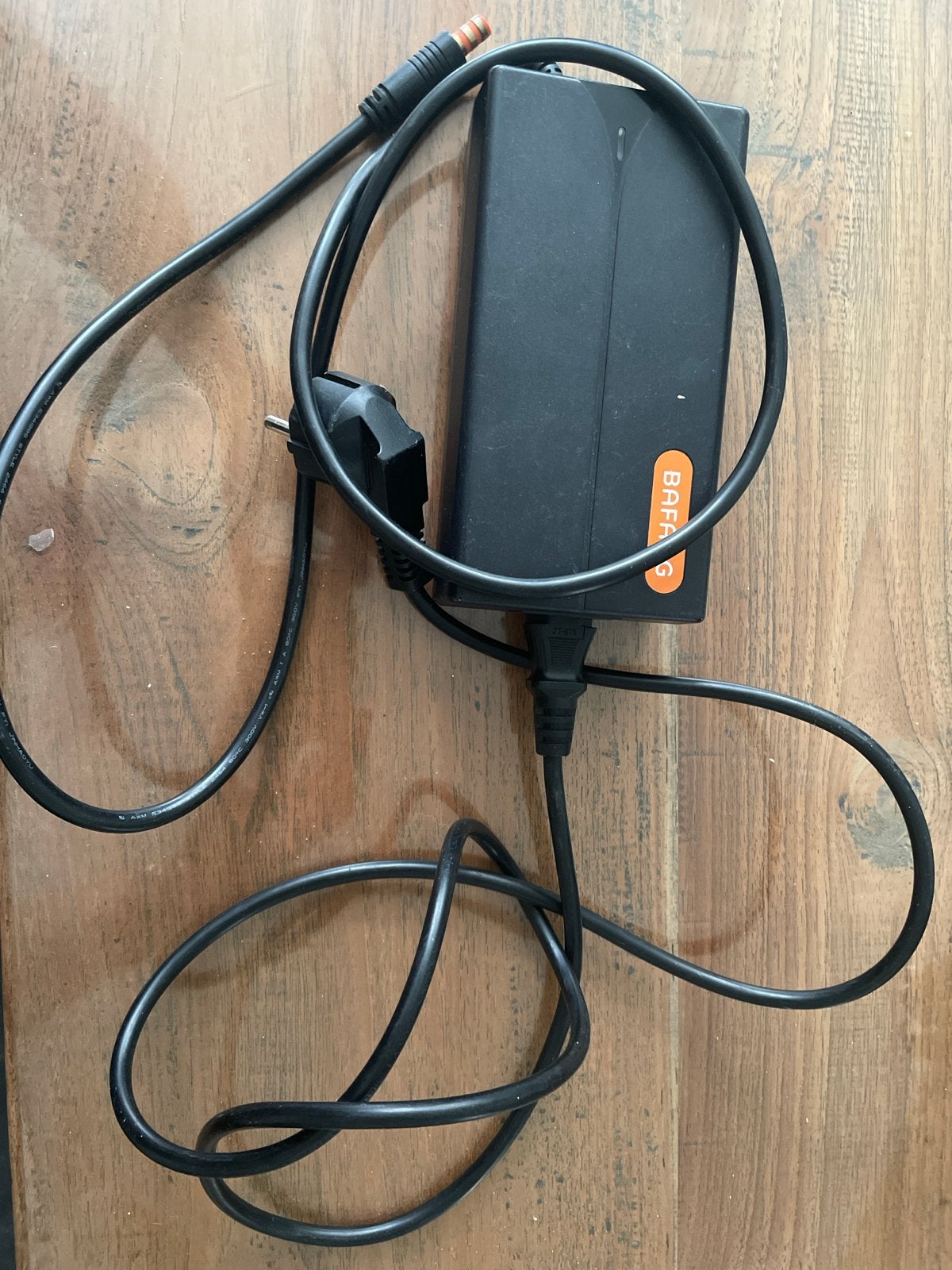 Bafang E-bike Acculader - Model SSLC100V49, Zo goed als nieuw