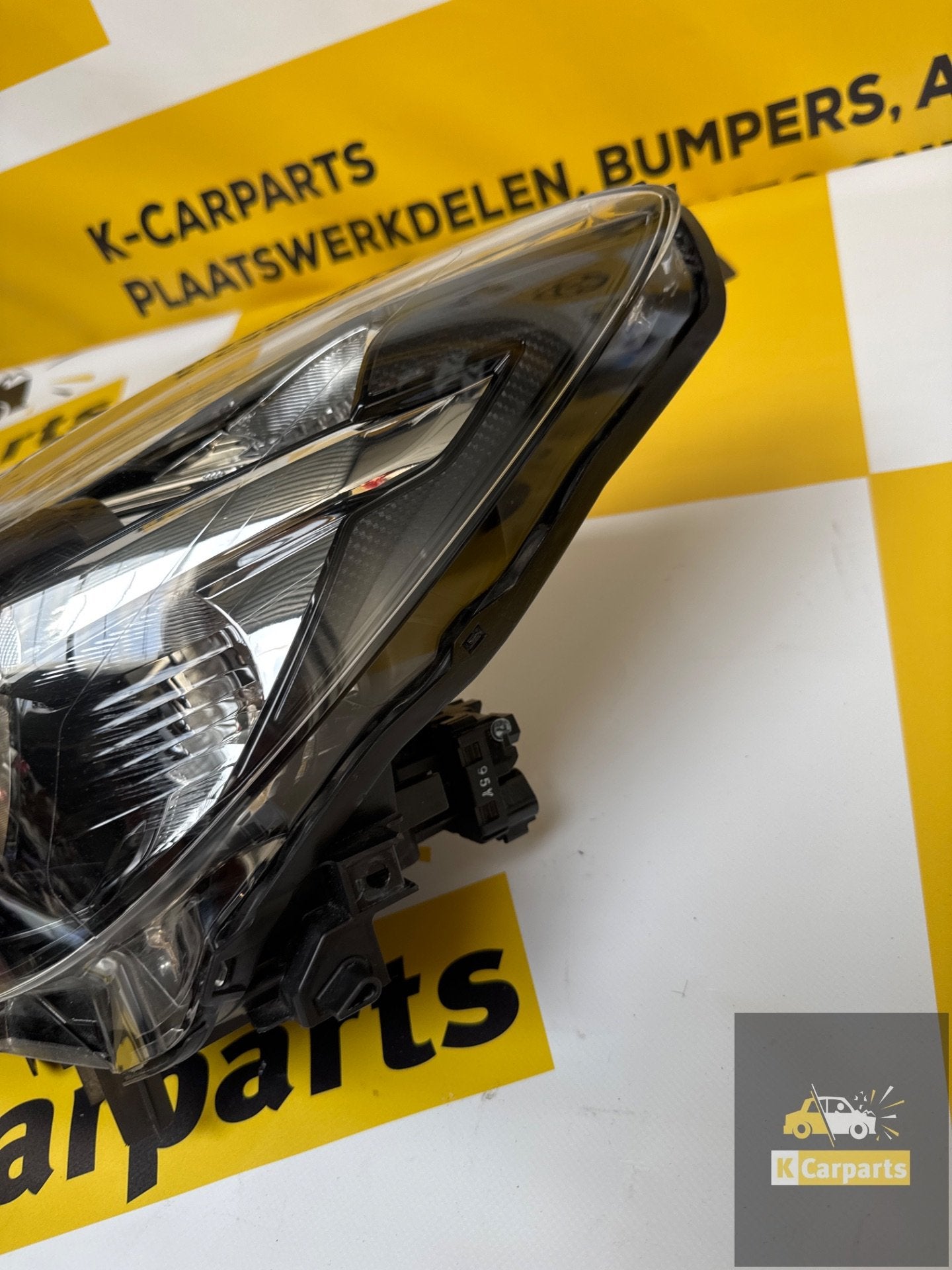 Koplamp Mazda 2 Links Halogeen DB5J51040 koplamp, Info@fabrikant.eu, Fabrikantstraat 1
1000 AA  Amsterdam, NL, Ophalen of Verzenden