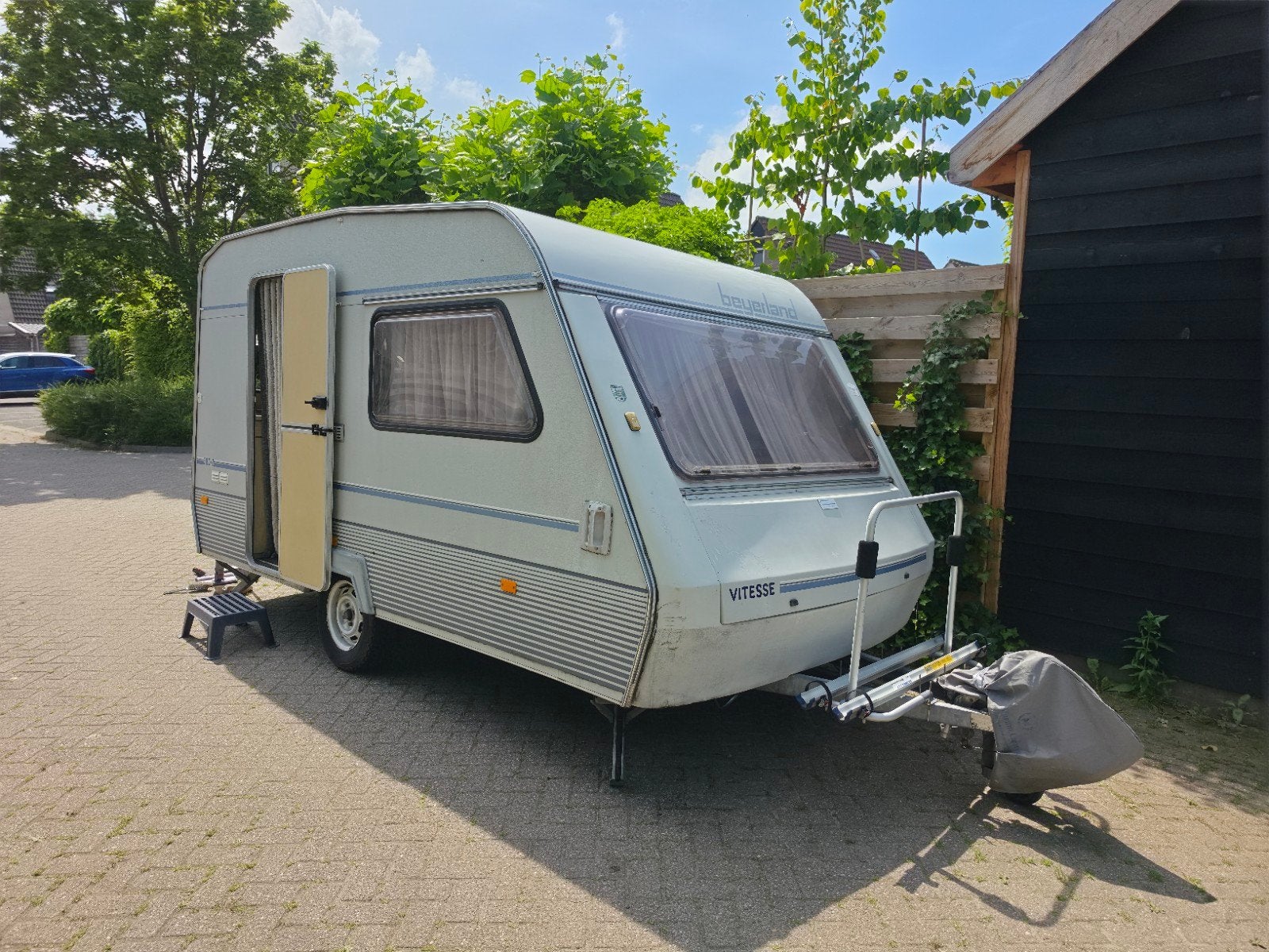 Beyerland Vitesse 380/2 caravan met luifel en voortent, Treinzit, Particulier, Koelkast, Tot en met 2