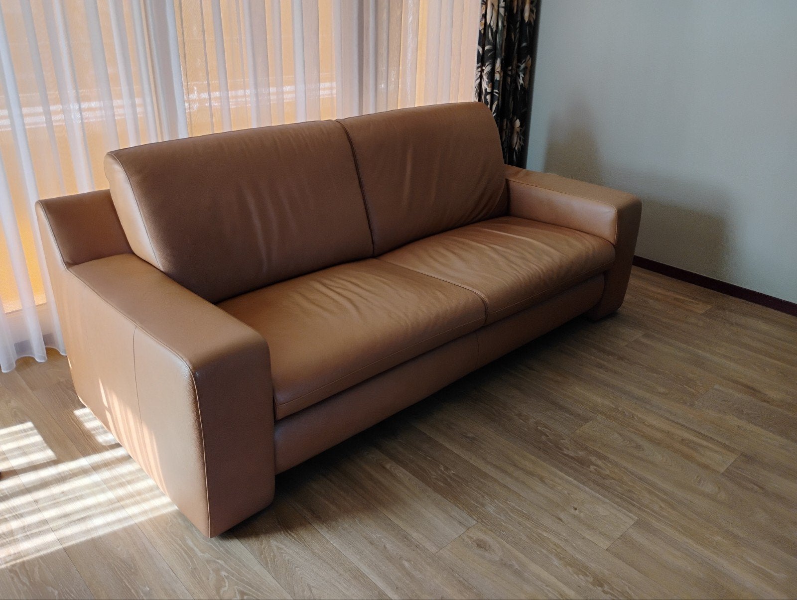 leren bank  cognac kleur., Ophalen, 150 tot 200 cm, Driepersoons, Zo goed als nieuw