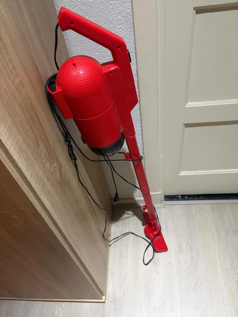 vacuum cleaner for 10 euros, Ophalen, Zo goed als nieuw, Stofzak, 1600 tot 2000 watt