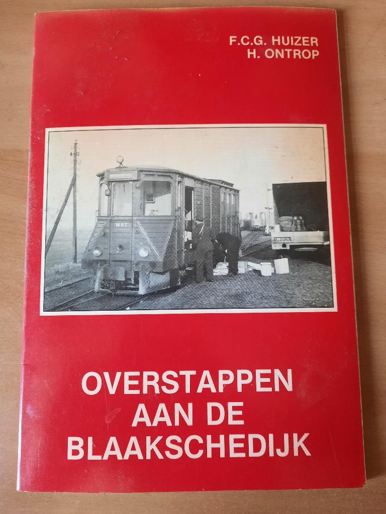 rtm overstappen aan de blaaksedijk, Verzamelen, Ophalen, Trein, Boek of Tijdschrift