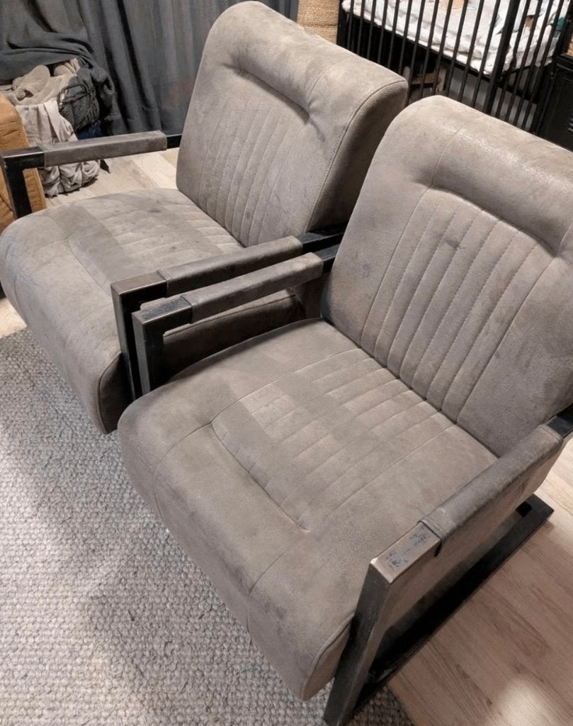 Grijze industriële stoelen, Huis en Inrichting, Stoelen, Ophalen, Twee, Zo goed als nieuw, Grijs