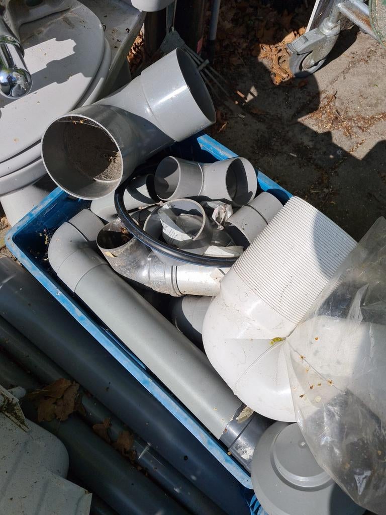 Diverse loodgieter spullen: PVC buizen, bochten, afvoer, Doe-het-zelf en Verbouw, Ophalen, Afvoer, Gebruikt, Pvc