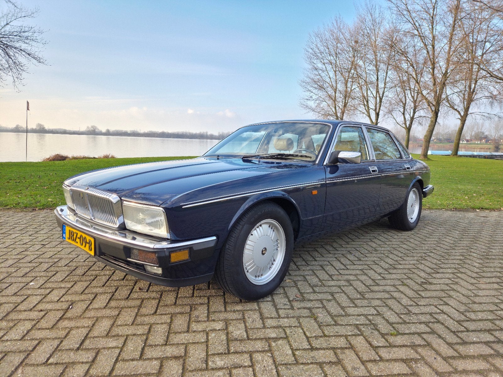 Daimler Double Six 6.0 V12 (1994), foto 8