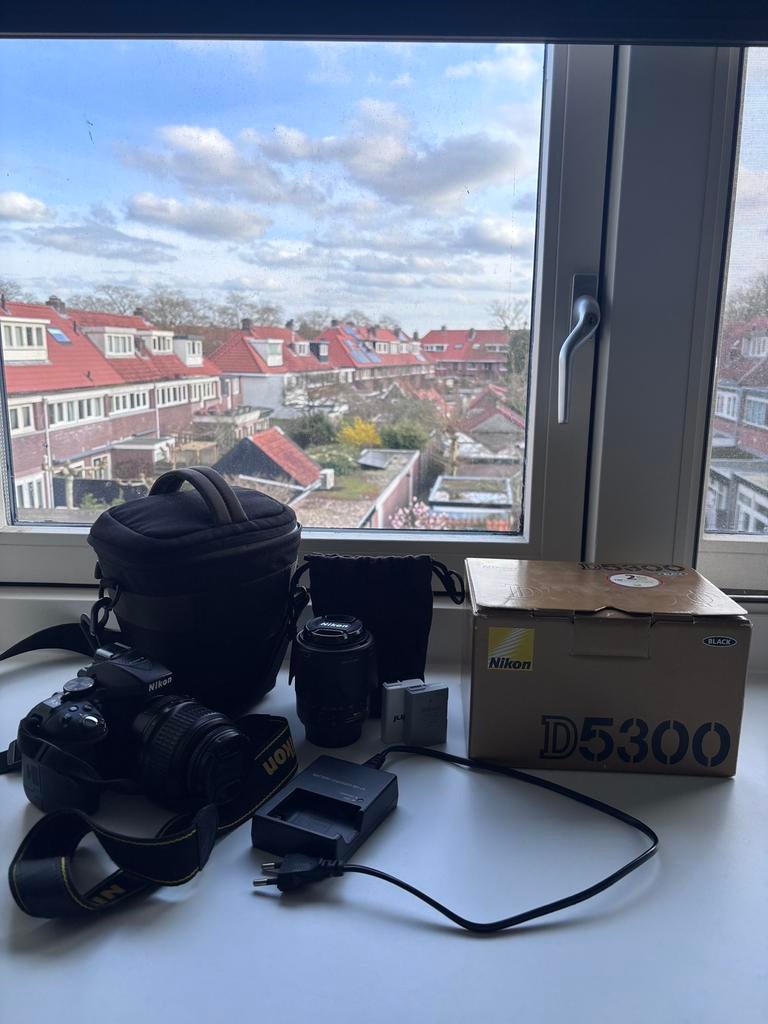 Nikon d5300 met twee objectieven, Ophalen, Spiegelreflex, Zo goed als nieuw, Nikon