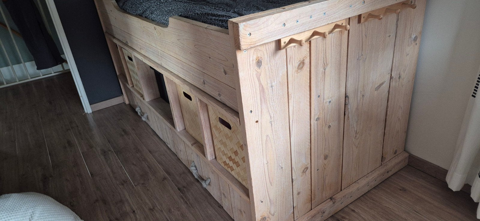 Steigerhouten bed met opbergruimte en bureau, Ophalen, Gebruikt, 90 cm, Steigerhout