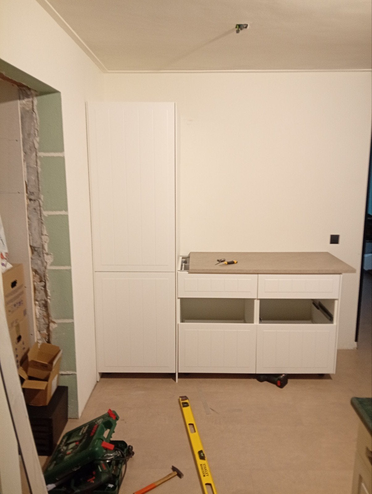 MEUBEL MONTAGE IKEA MALM PAX EN BESTA MONTAGE V.A. 15 P.U, Huis en Inrichting, Kasten | Kledingkasten, Ophalen of Verzenden, Zo goed als nieuw