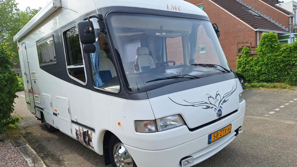 Unieke camper met electriche hefbed, Integraal, Standaard zit, Ringverwarming, Buitenlamp