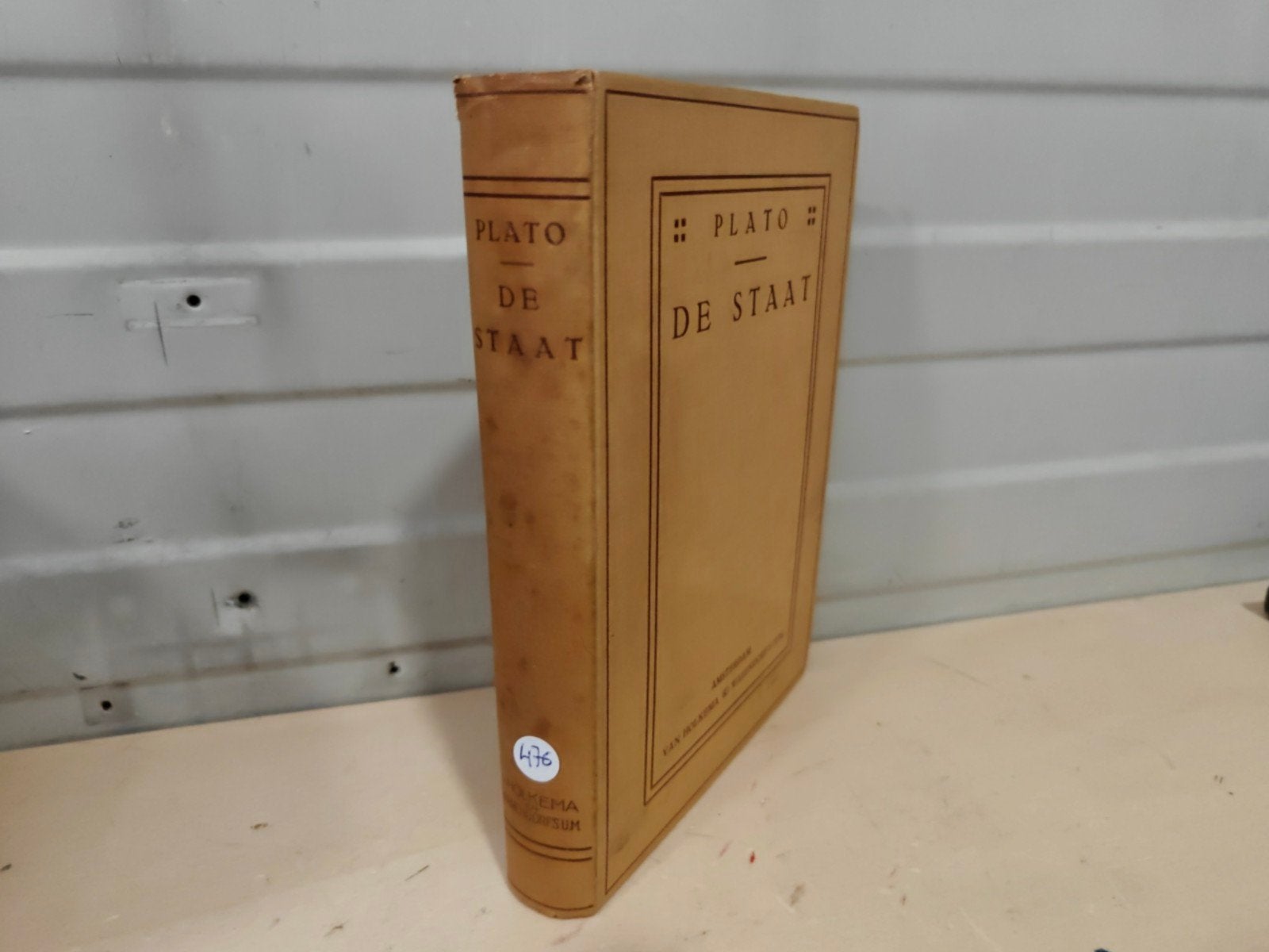 Nr. 476 Plato - Overzicht van zijn philosophie - De Staat, Ophalen of Verzenden, Gelezen, M. van der Hoek
