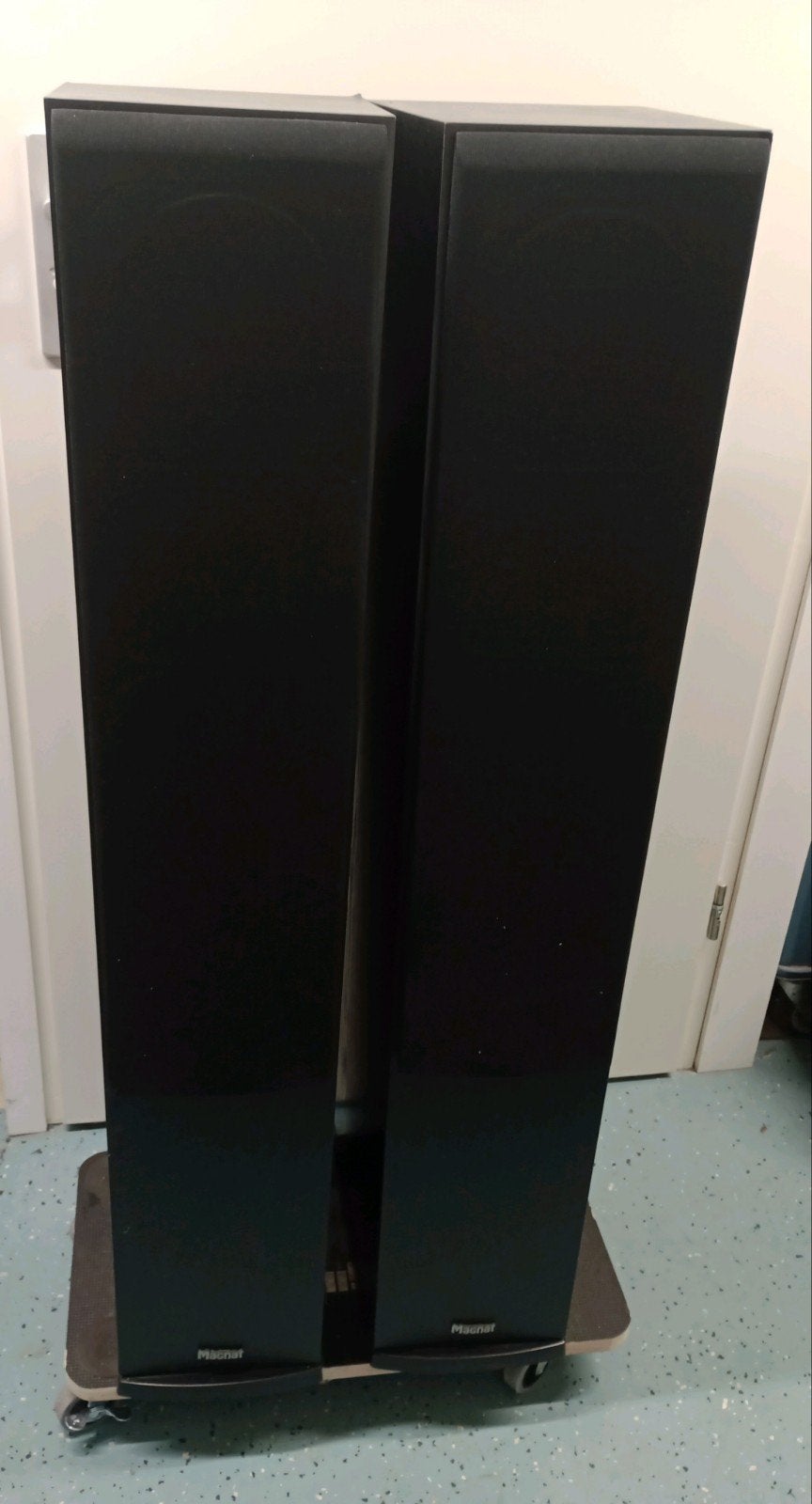 2 speakers Magnat Quantum 557, Audio, Tv en Foto, Luidsprekers, Gebruikt, Ophalen, 150 watt of meer, Magnat