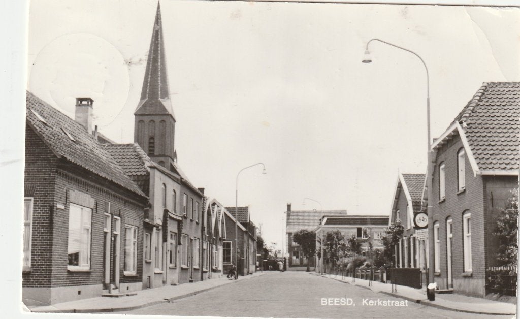 Beesd (Gld.) - Kerkstraat, ca. 1968, Ophalen of Verzenden, 1960 tot 1980, Ongelopen, Gelderland