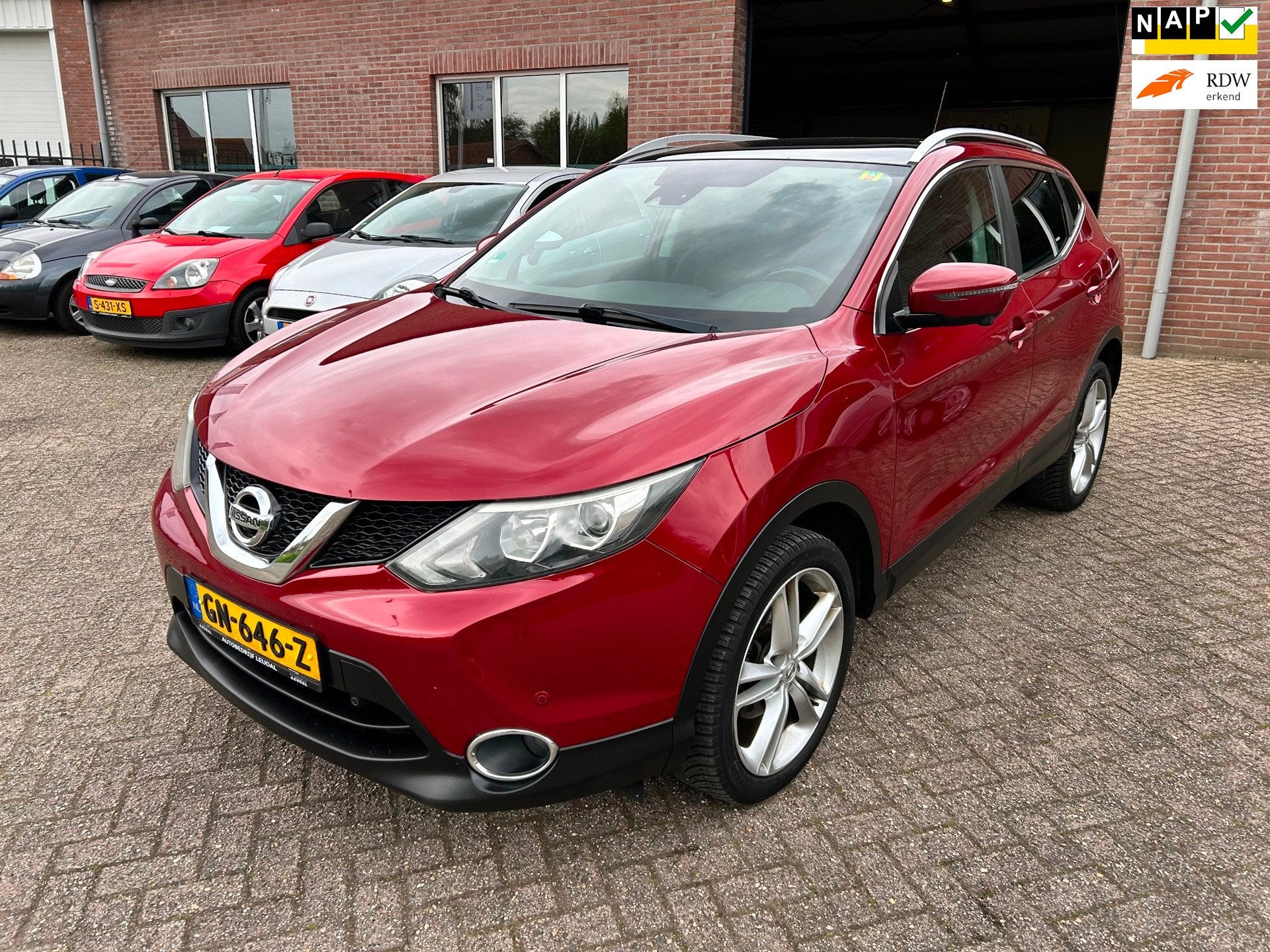 Nissan Qashqai 1.6 Connect Edition // Camera’s // Panorama, Auto's, Nissan, Bedrijf, Te koop, Qashqai, 360° camera, ABS, Achteruitrijcamera