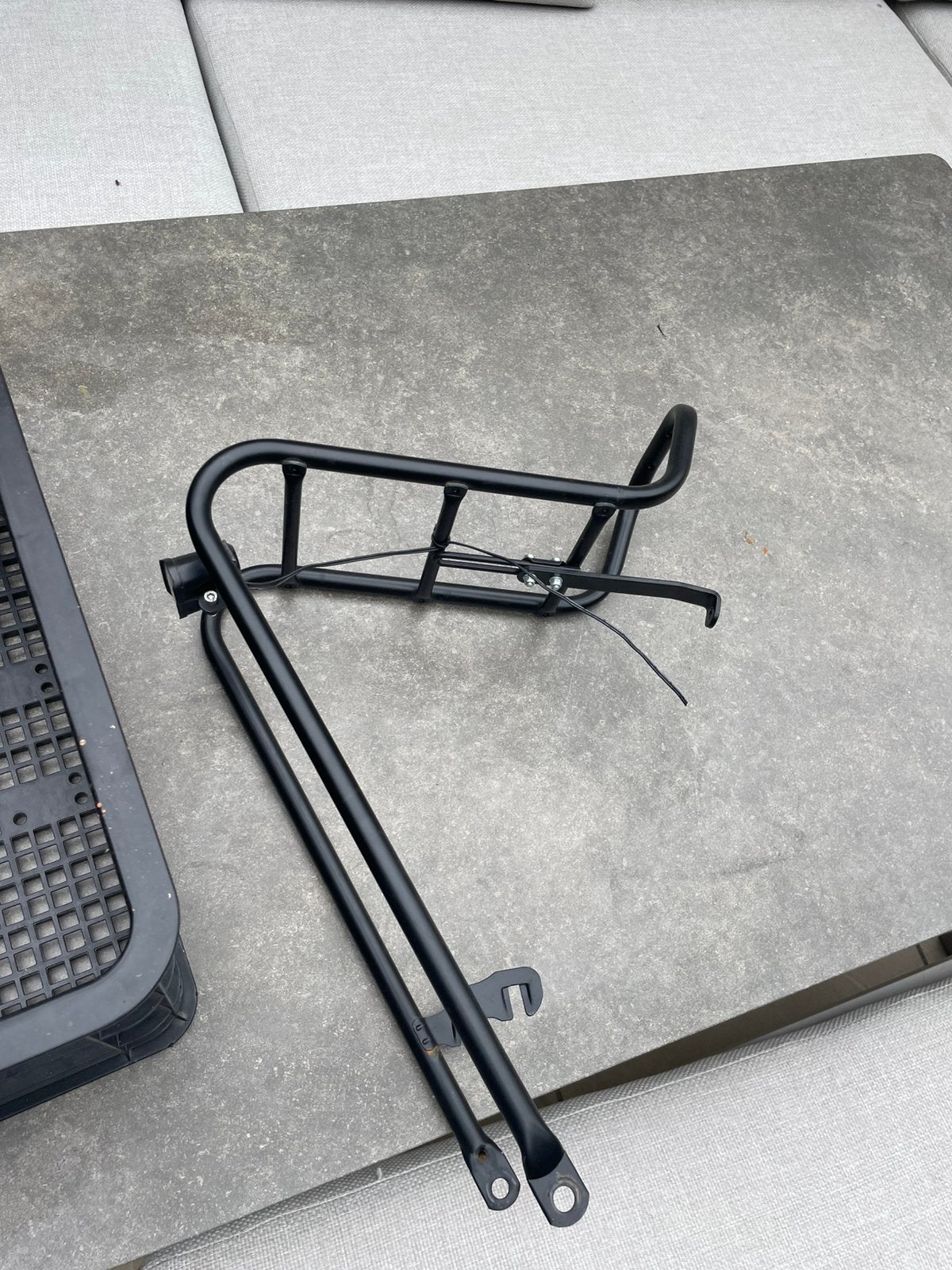 Fiets voordrager en basil mand zwart, Ophalen, Zo goed als nieuw