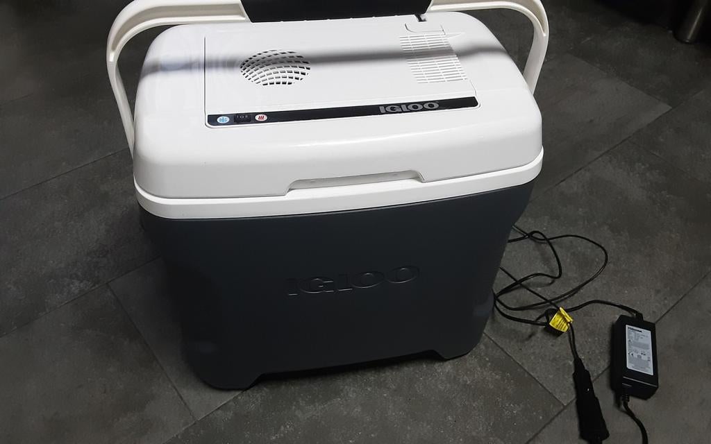 IGLOO VERSATEMP 28 koelbox elektrisch / koelen of verwarmen, Caravans en Kamperen, Koelboxen, Ophalen, Zo goed als nieuw, Koelbox