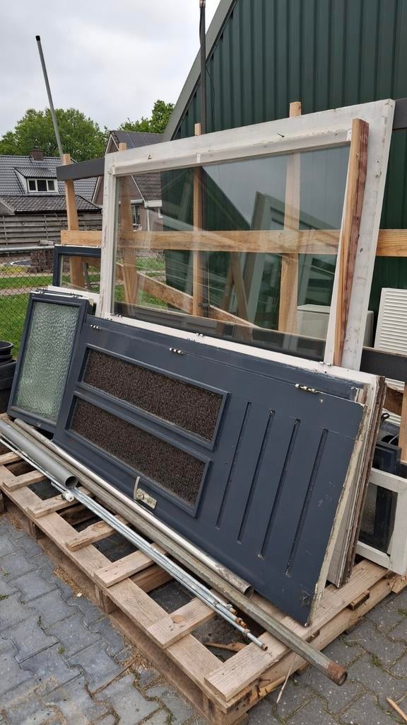 Diverse deuren en ramen - Gebruikt, Doe-het-zelf en Verbouw, Deuren en Horren, Ophalen, Gebruikt, Overige typen, 200 tot 215 cm