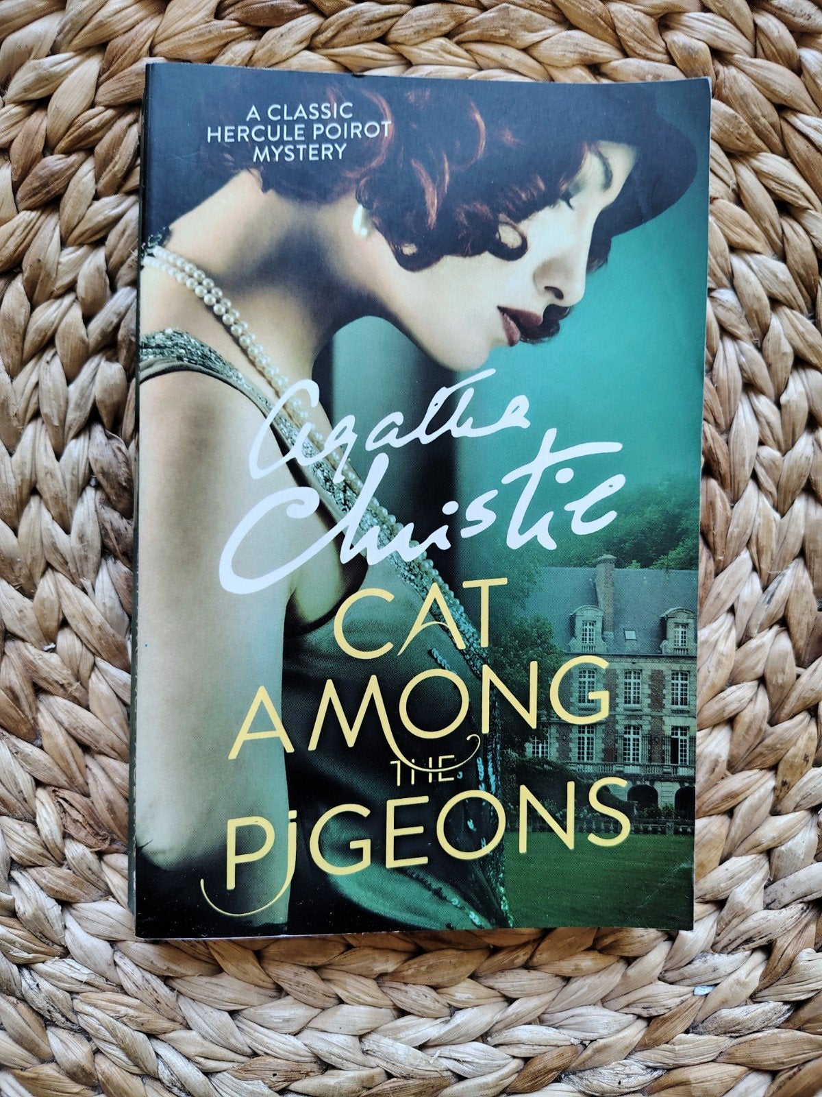 Agatha Christie - Cat Among the Pigeons, Ophalen of Verzenden