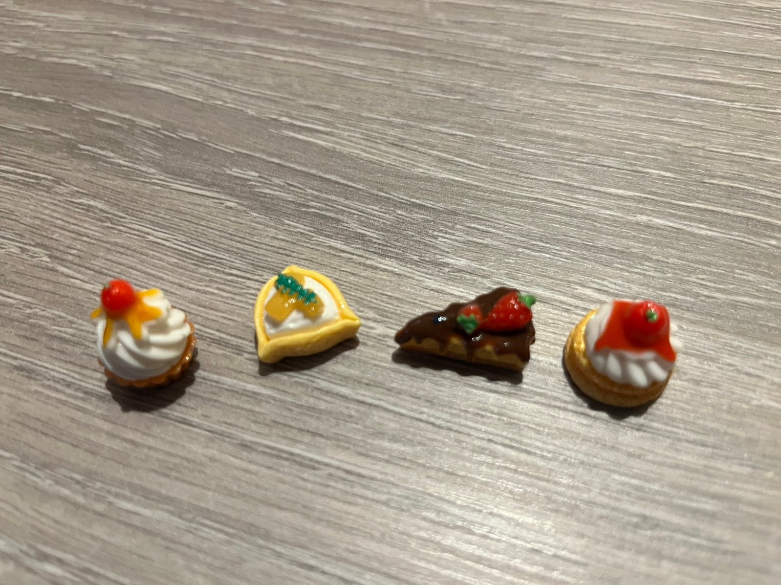 4 luxe gebakjes inclusief verzendkosten, Ophalen, Nieuw, Poppenhuis