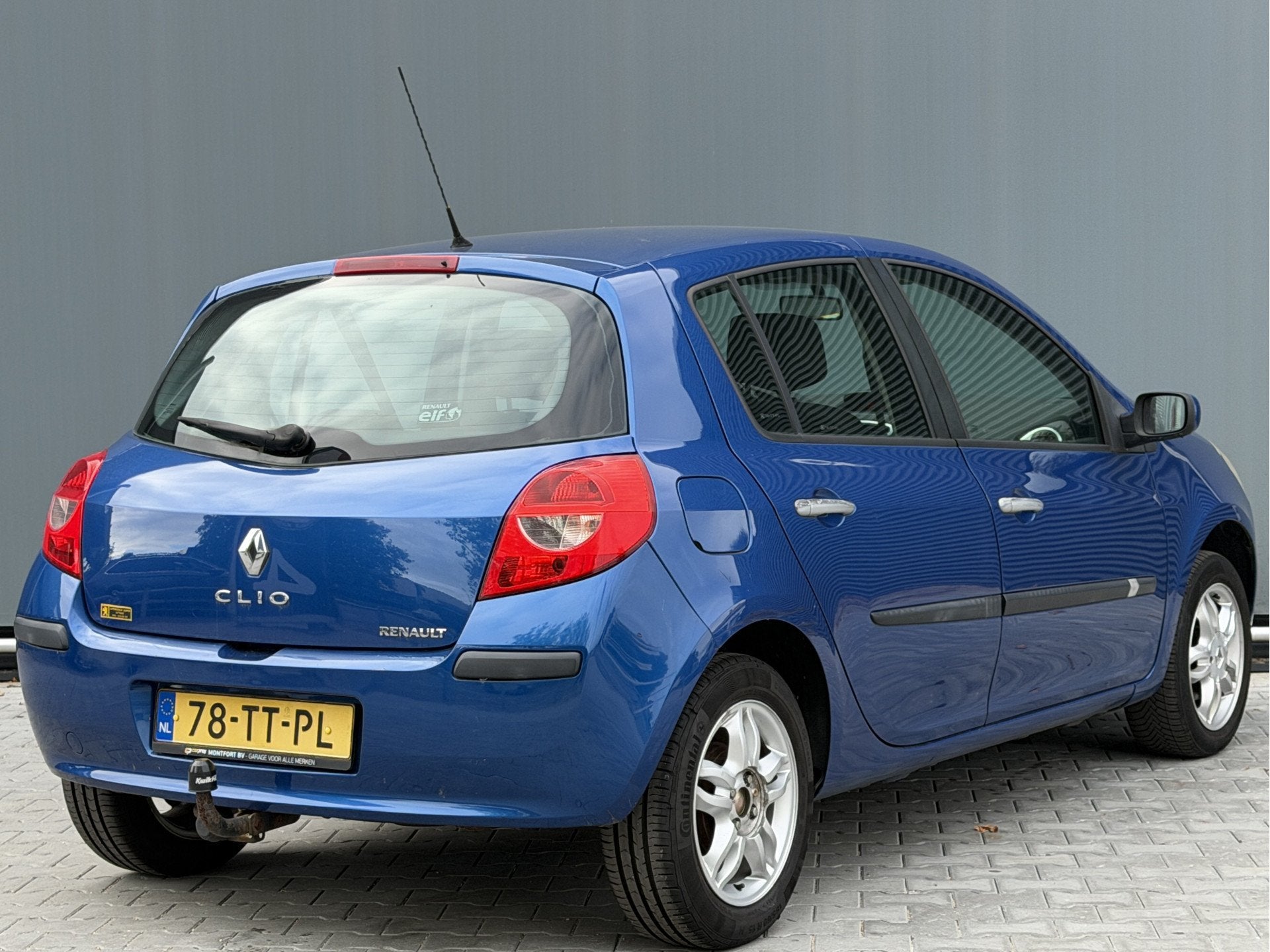 Renault Clio BWJ 2007 | 1.2-16V 75PK Dynamique | TREKHAAK |, Voorwielaandrijving, Gebruikt, Zwart, 4 cilinders