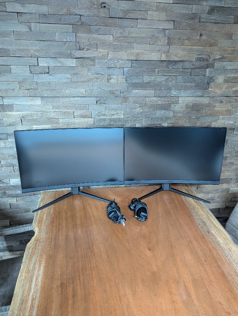 2x MSI Optix G24C4, MSI, 101 t/m 150 Hz, 23,6, VA