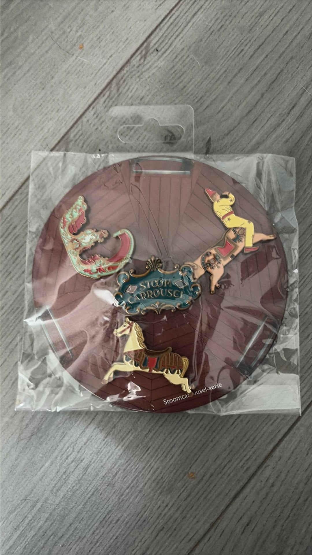 Efteling pinset stoomcarrousel, Verzamelen, Efteling, Ophalen of Verzenden, Zo goed als nieuw