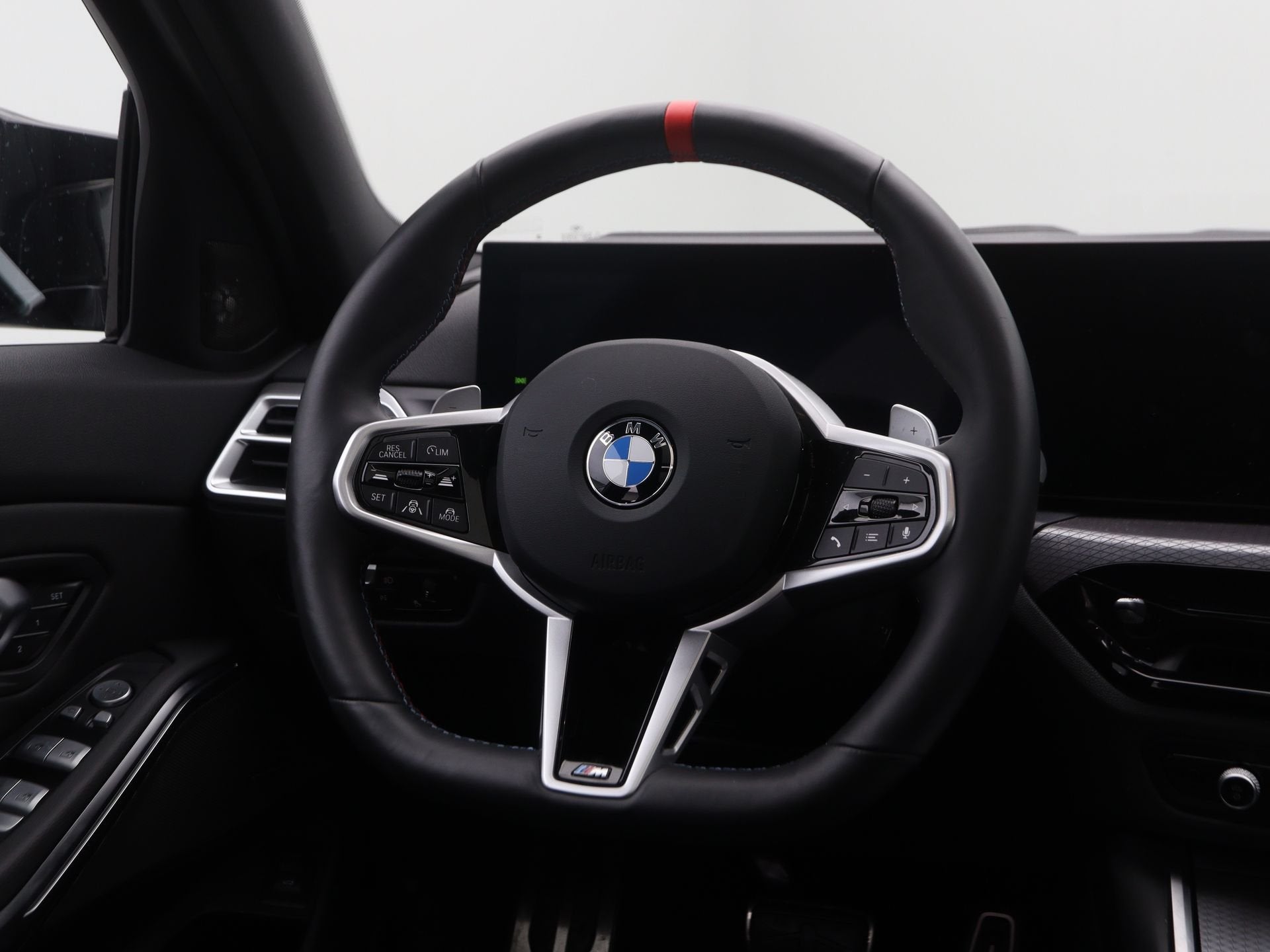 BMW 3 Serie Touring M340i xDrive (bj 2025, automaat), Auto's, Automaat, Dealer onderhouden, 1770 kg, Met garantie (alle)