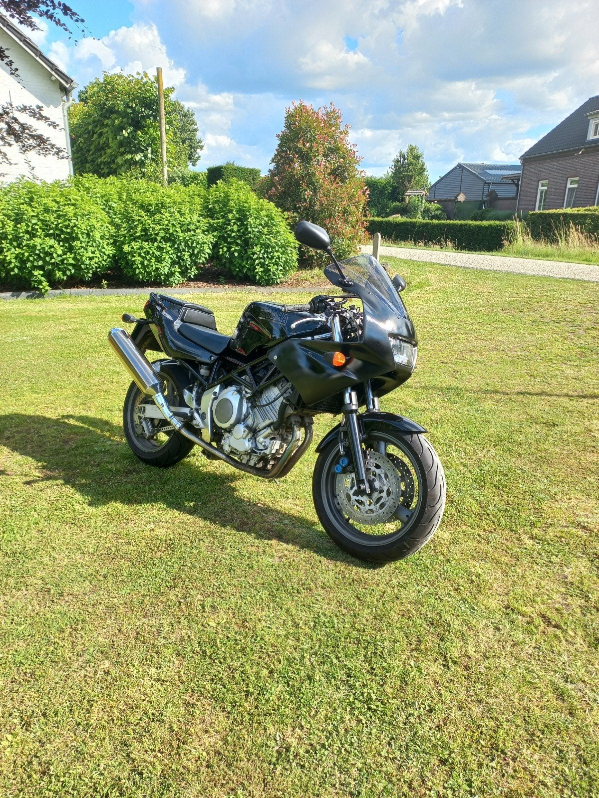 Te koop Yamaha 850 TRX zwart 1996, Motoren, Motoren | Yamaha, 2 cilinders, Motorrijbewijs A, Gebruikt, Meer dan 35 kW
