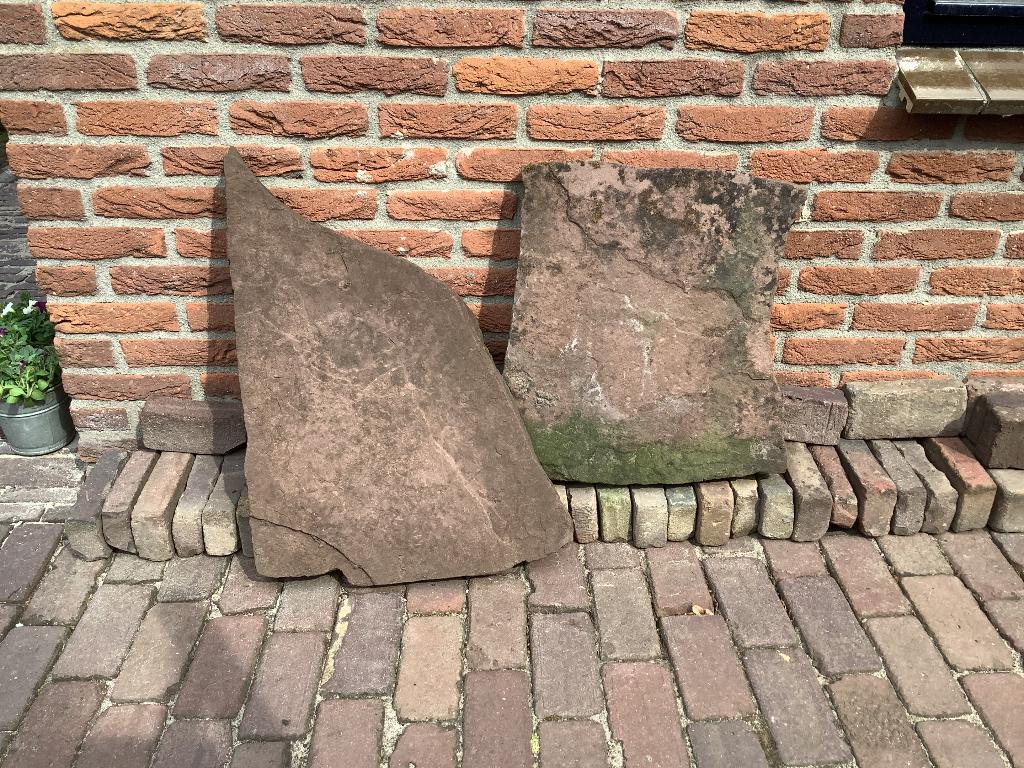 2 flagstones stepstones stapstenen rood GRATIS, Ophalen, Gebruikt, Overige typen, Natuursteen