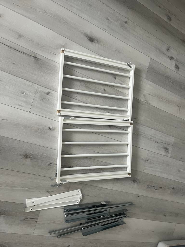 2x ikea Komplement Uittrekbare Broekhanger - Wit, Kinderen en Baby's, Traphekjes, Ophalen, Zo goed als nieuw, Klemhekje, Metaal of IJzer