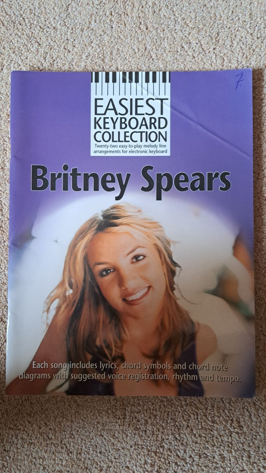 2 songbooks: Britney Spears, Atomic Kitten - The Hit Singles, Muziek en Instrumenten, Bladmuziek, Gebruikt, Ophalen of Verzenden