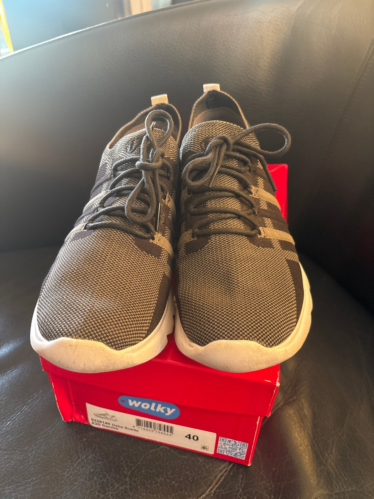 Wolky Saba suède schoenen maat 40 - Z.G.A.N., Zwart, Ophalen of Verzenden, Sneakers of Gympen, Zo goed als nieuw