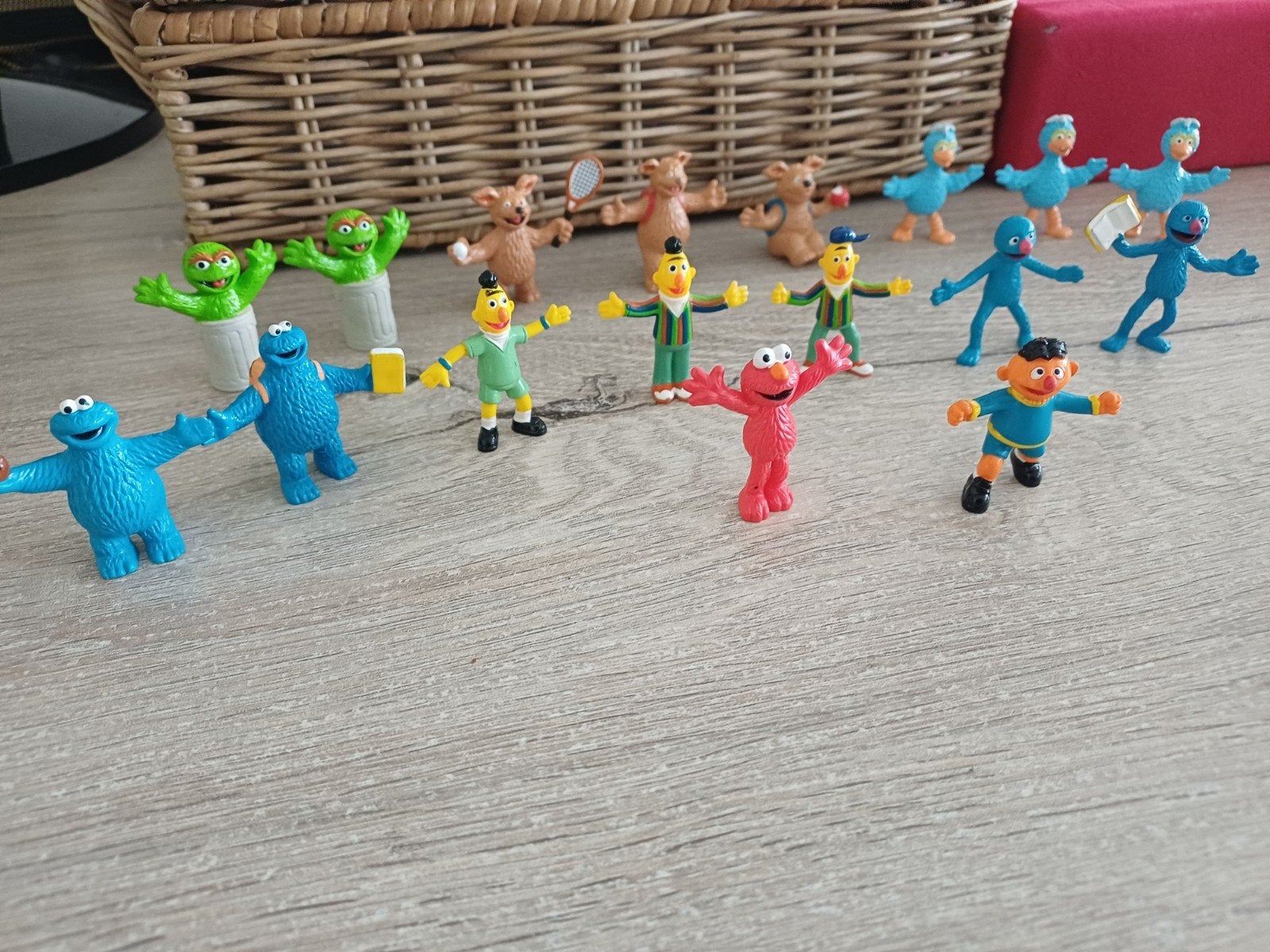 Sesamstraat figuurtjes / toetjes Albert Heijn/ 17 stuks, Albert Heijn, Ophalen of Verzenden