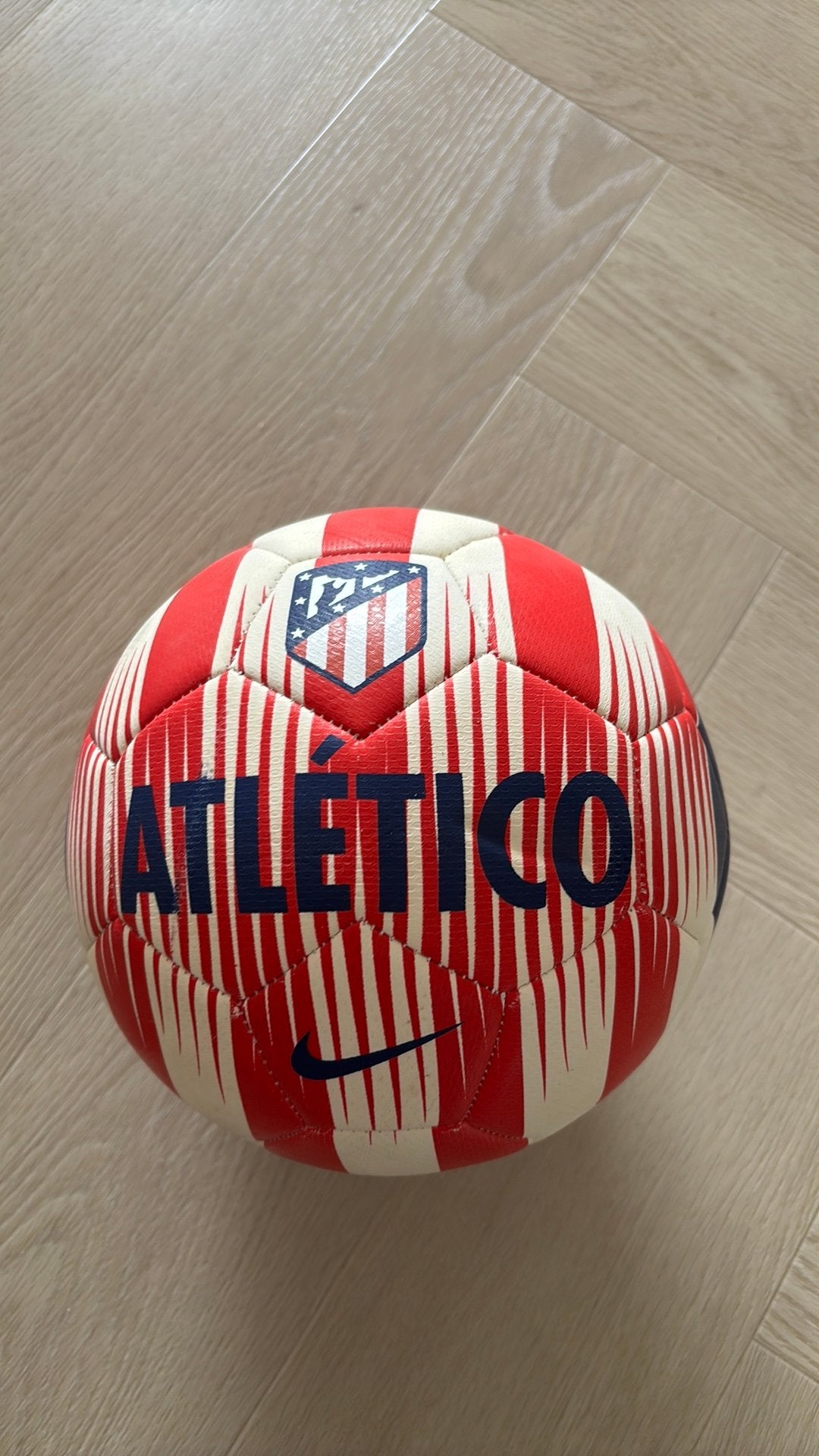 Atletico Madrid Voetbal - Nike Bal, Sport en Fitness, Voetbal, Ophalen of Verzenden, Zo goed als nieuw, Bal